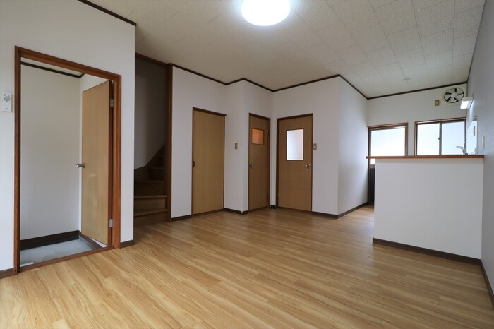 ファミーユロータスの居間・リビング