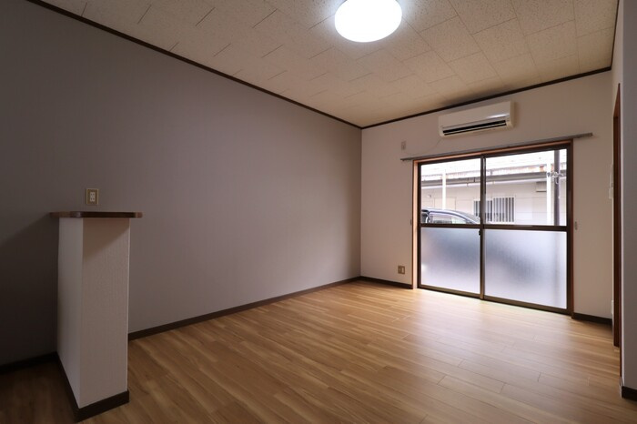 ファミーユロータスの居間・リビング