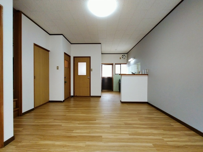 ファミーユロータスの居間・リビング