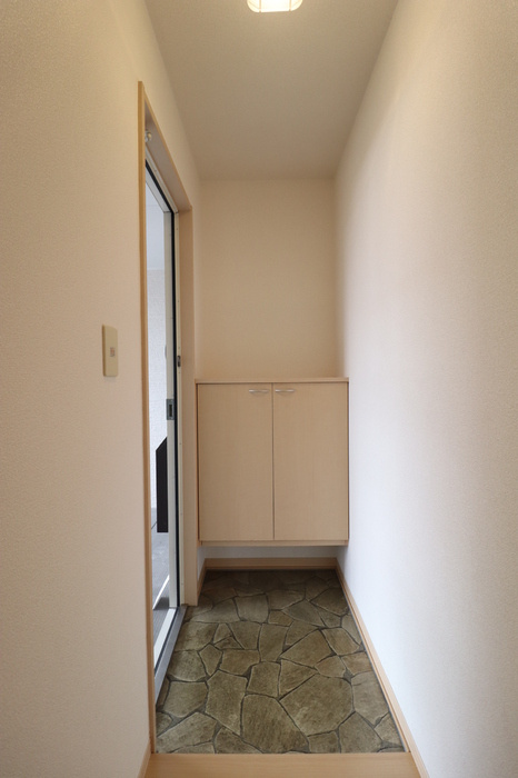 メゾンプリネール　A棟の玄関