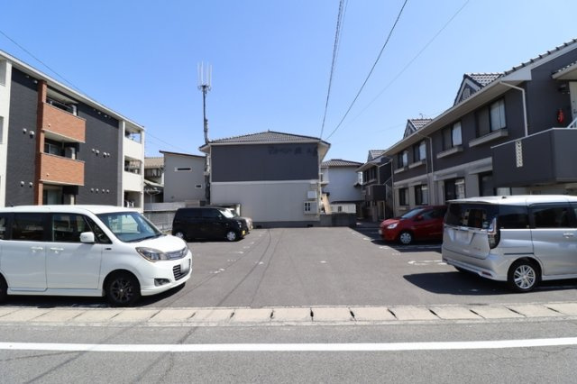 マルベリーＭ　A棟の駐車場