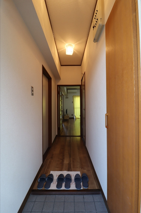 リバーサイド久米の玄関