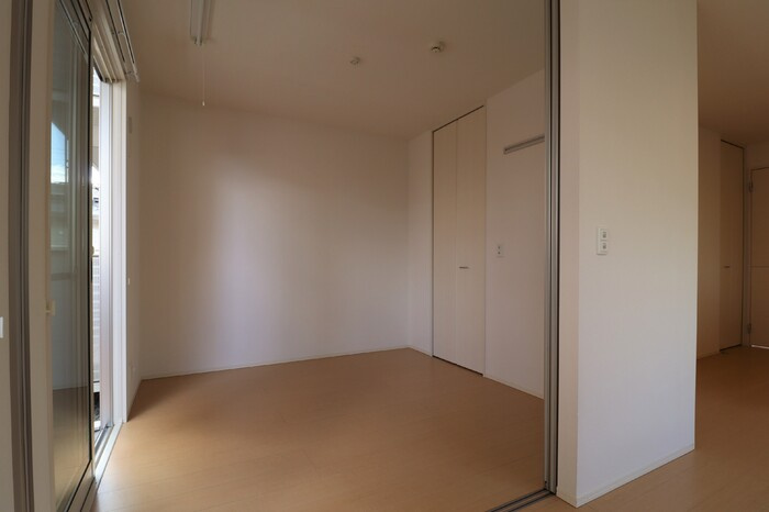 ルピナス高柳東町３の洋室