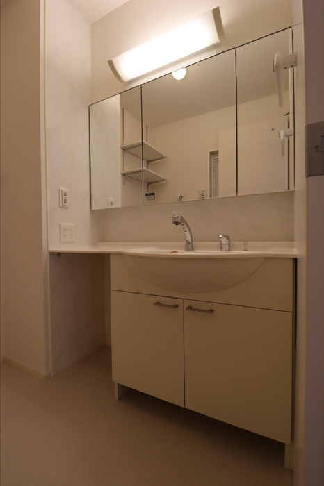 ルピナス高柳東町３の洗面所