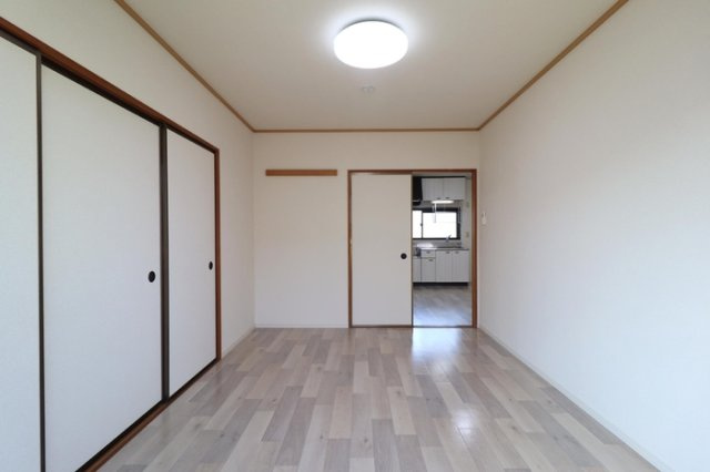 ヴェンベール浅野の洋室