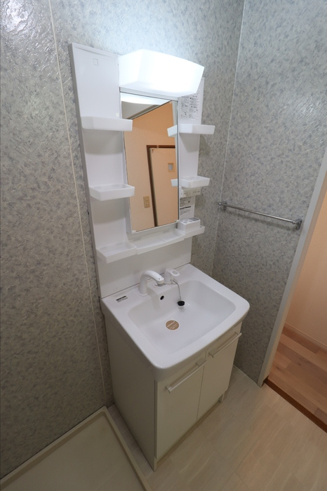 ヴェンベール浅野の洗面所