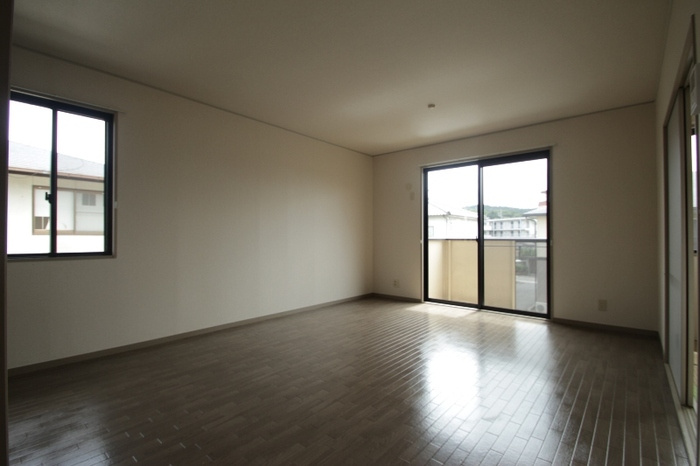 ヴィラアフェクション　A棟の居間・リビング