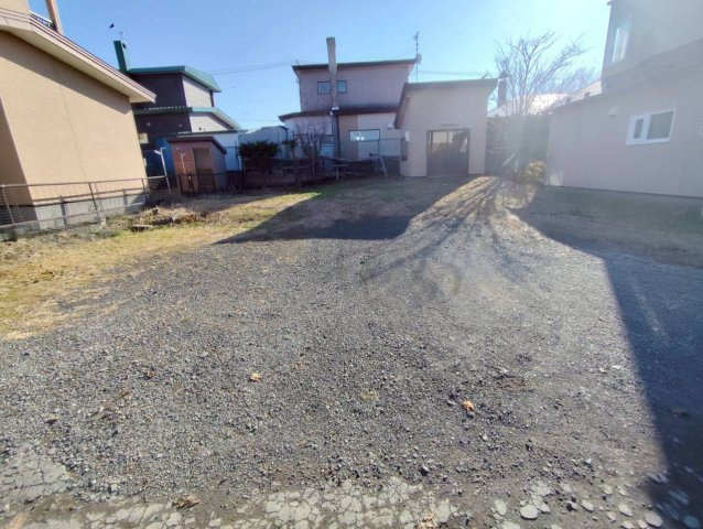 桜ヶ岡３丁目7貸家の駐車場