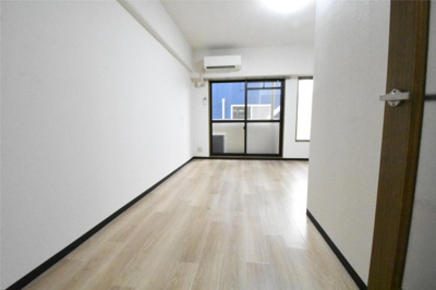 【寝室】 | フローラ伊島