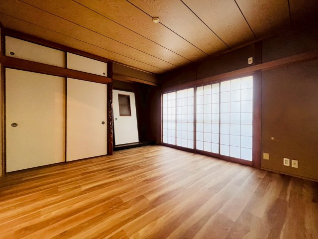 伊川谷有瀬戸建の居間・リビング