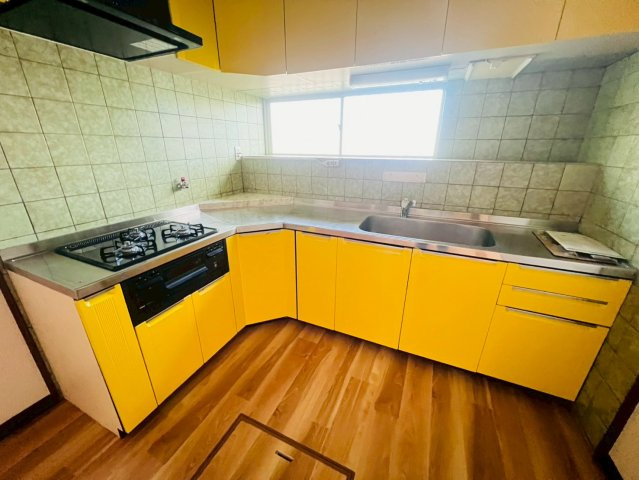 伊川谷有瀬戸建のキッチン