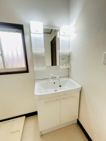 伊川谷有瀬戸建の洗面所