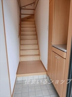 安芸高田市吉田町国司のアパートの玄関