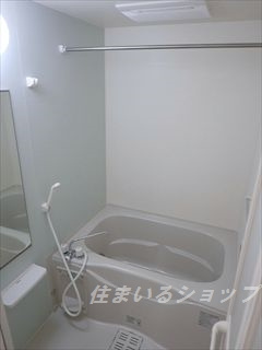 安芸高田市吉田町国司のアパートの浴室