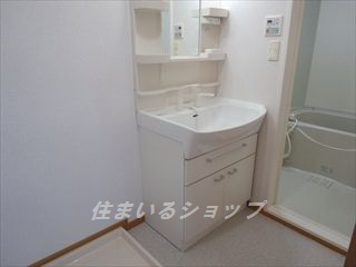 安芸高田市吉田町国司のアパートの洗面所