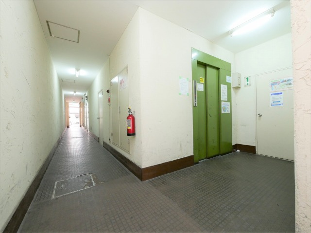 ラパンジール京町堀のロビー