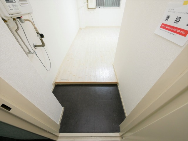 ラパンジール京町堀の玄関