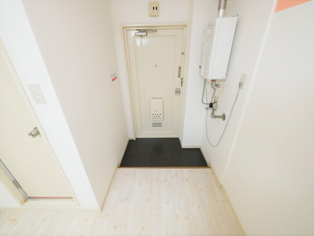 ラパンジール京町堀の玄関