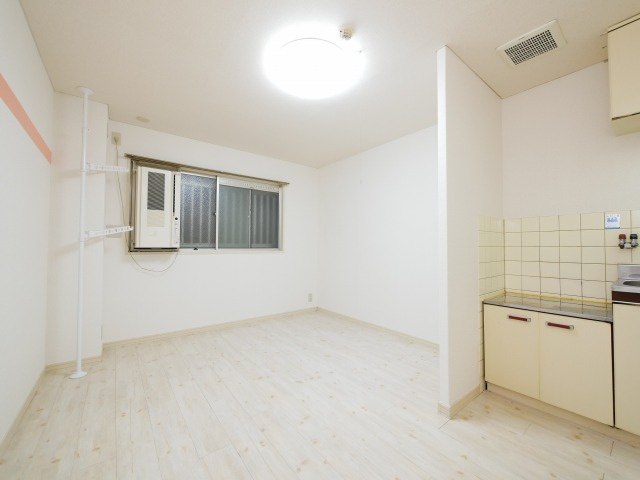 ラパンジール京町堀の居間・リビング