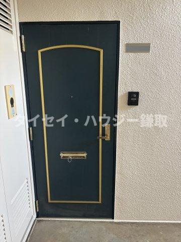 シャトレー千葉寺の玄関