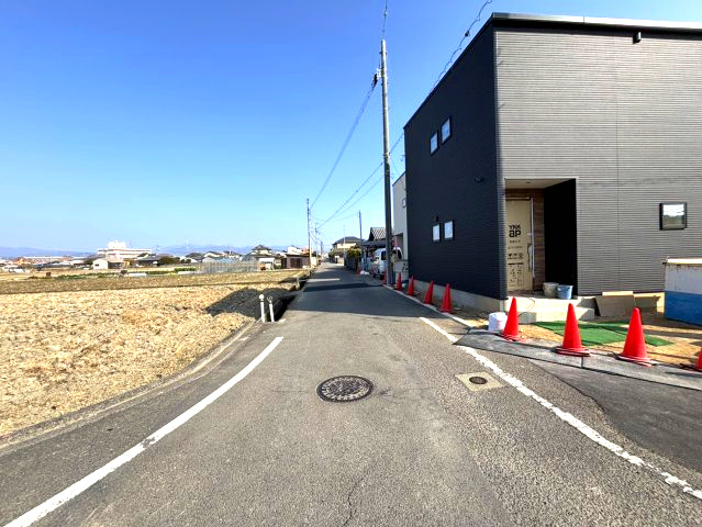 LAVIE余戸西2502B　余戸西5丁目の新築戸建の前面道路含む現地写真|前面道路含む現地写真です