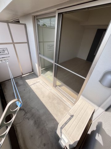 大阪市城東区鴫野西１丁目の賃貸マンションのバルコニー