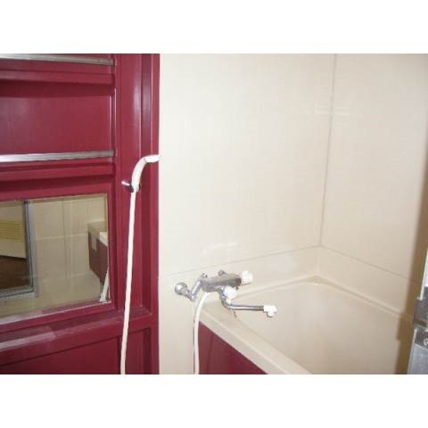 西町ハイツの浴室