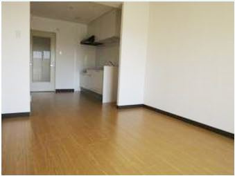 鉄飛坂マンション（テッピザカ）の居間・リビング