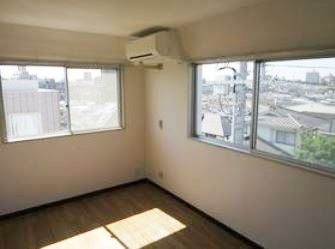 鉄飛坂マンション（テッピザカ）の寝室