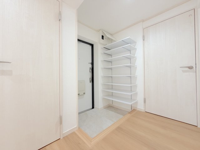 奈多団地24号棟の玄関