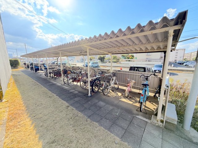 奈多団地24号棟の駐輪場