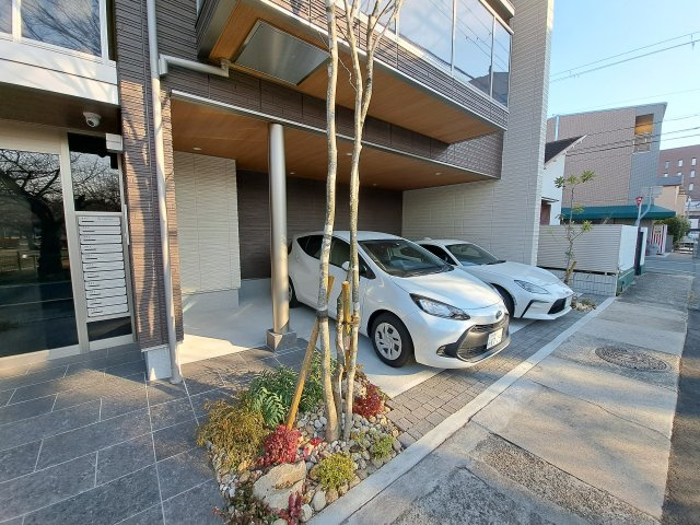 シャーメゾンファミリアの駐車場