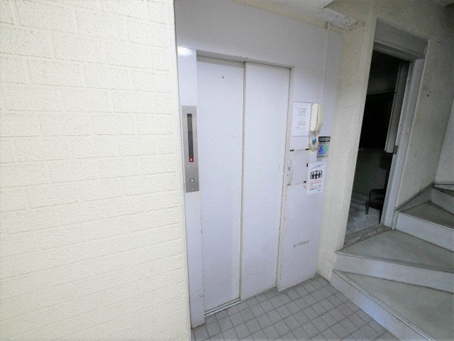 シュライン玉造のロビー