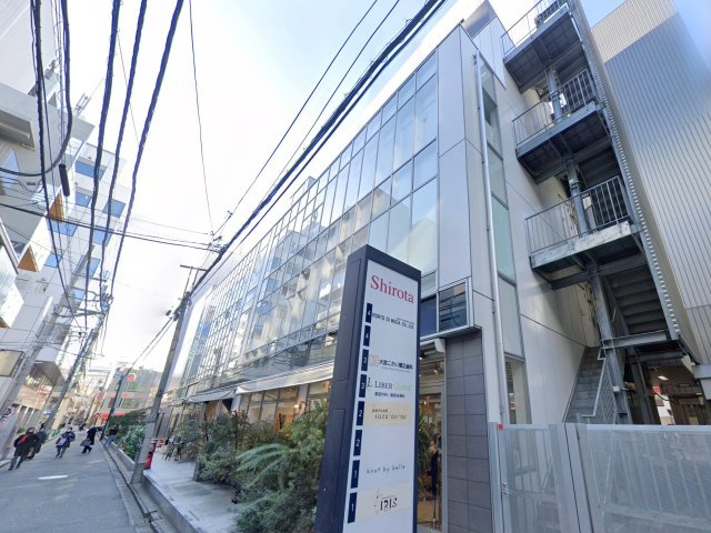 仲町シロタビルEASTの外観