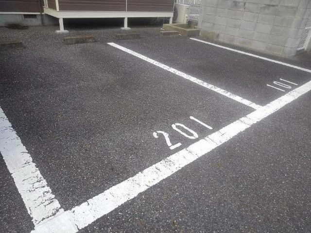 サンハイツⅡの駐車場