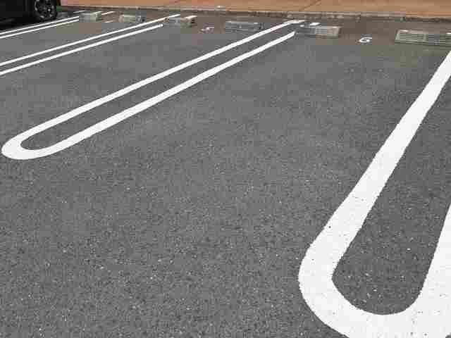 オプティミストＢの駐車場