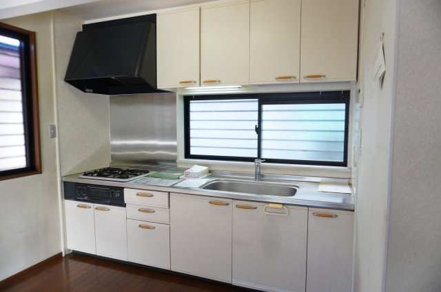 越谷市大字弥十郎 中古戸建のキッチン