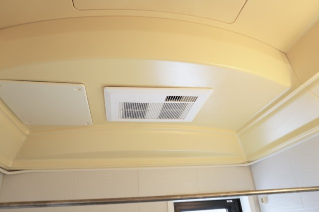 越谷市大字弥十郎 中古戸建の浴室