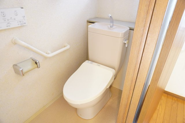 越谷市大字弥十郎 中古戸建のトイレ|1階