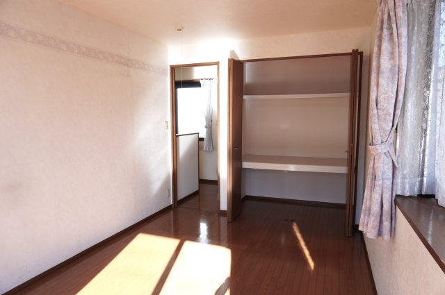 越谷市大字弥十郎 中古戸建の収納