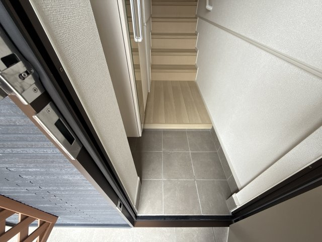 プロスぺリテⅣ　Ｂ棟の玄関