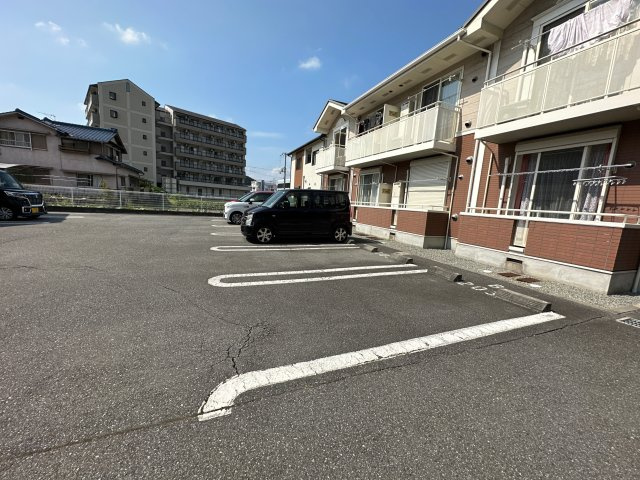 パークメゾン田寺Ⅱの駐車場