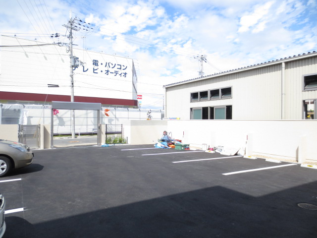 ハープアベニュー長岡京の駐車場