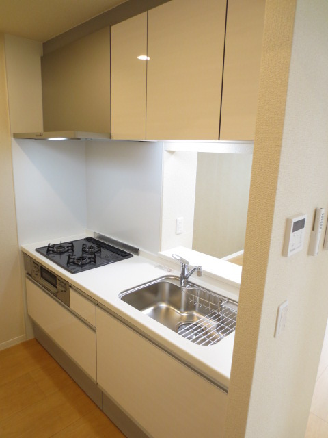 ハープアベニュー長岡京のキッチン|3口ガスコンログリル付き