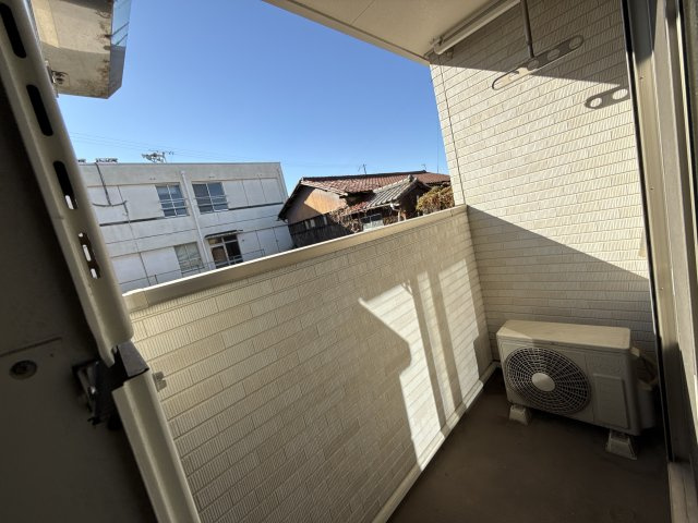 アサノ・モノカーメラのバルコニー