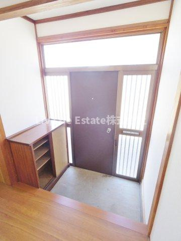 仲町佐野貸家の玄関