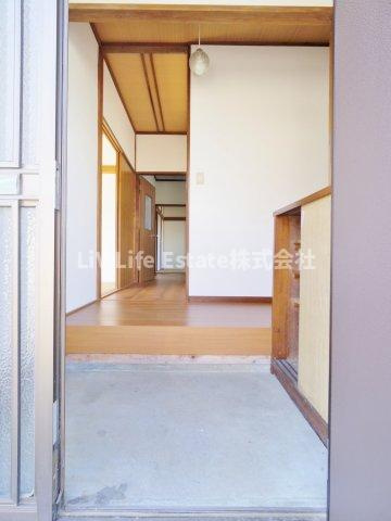 仲町佐野貸家の玄関