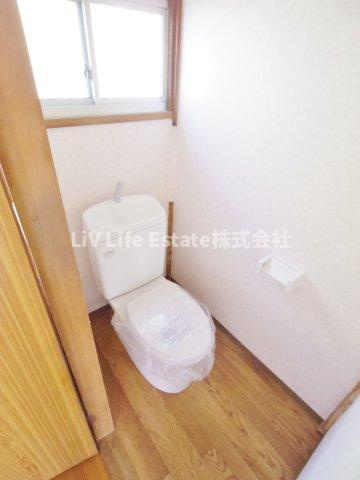 仲町佐野貸家のトイレ