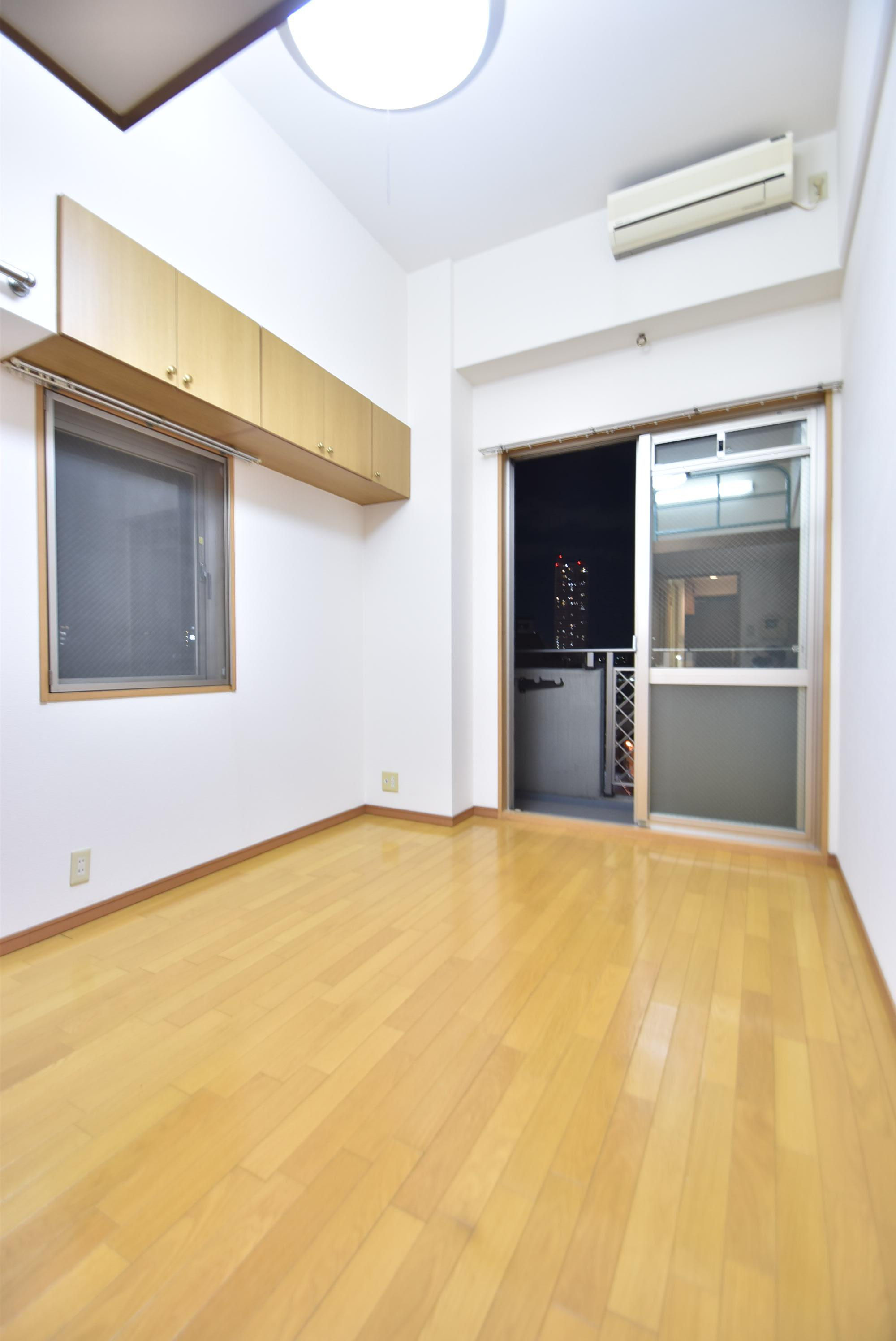 大阪市都島区片町２丁目の賃貸マンションの居間・リビング
