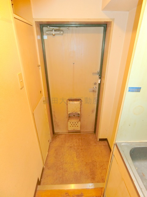 スカイコート蒲田の玄関